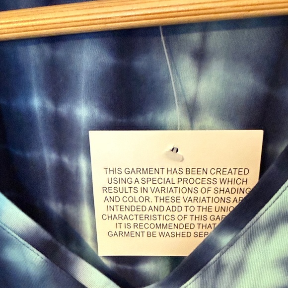 Belle by Kim Gravel Blue Tie-Dye Long Sleeve Top - Picture 3 of 4